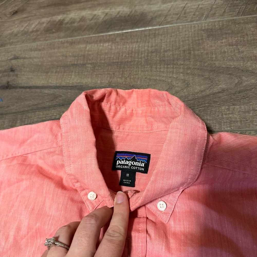 Patagonia Lightweight Bluffside Shirt Chambray Spiced Coral M NWOT